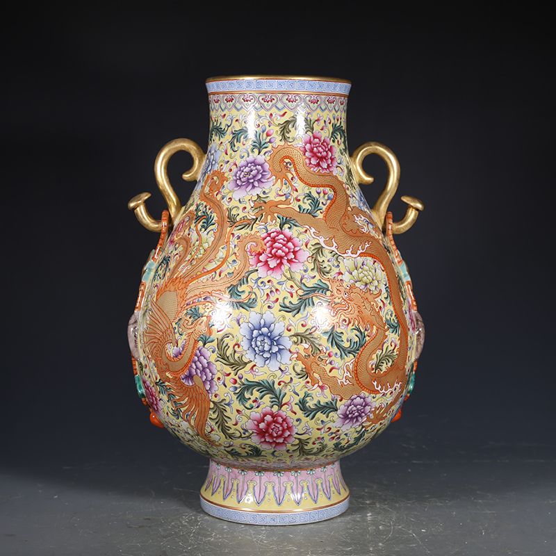 Antique Qing Qianlong Dynasty Ceramic Yellow Ground Heavy Famille Rose Porcelain Vase for Collection