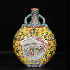 Antique Qing Qianlong Dynasty Ceramic Yellow Ground Heavy Famille Rose Porcelain Vase for Collection