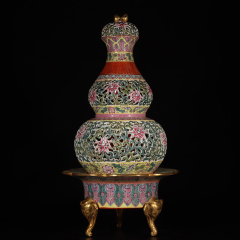 Antique Qing Qianlong Dynasty Ceramic Yellow Ground Heavy Famille Rose Porcelain Vase for Collection