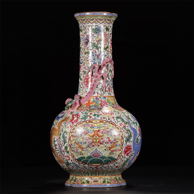Antique Qing Qianlong Dynasty Ceramic Yellow Ground Heavy Famille Rose Porcelain Vase for Collection