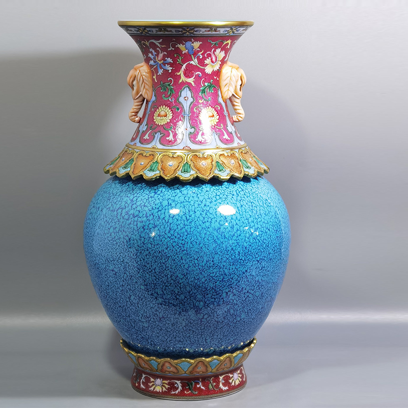 Antique Qing Qianlong Dynasty Ceramic Yellow Ground Heavy Famille Rose Porcelain Vase for Collection