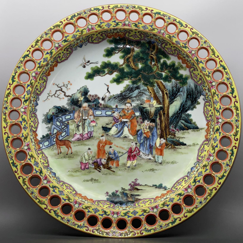 Antique Qing Qianlong Dynasty Ceramic Yellow Ground Heavy Famille Rose Porcelain Vase for Collection