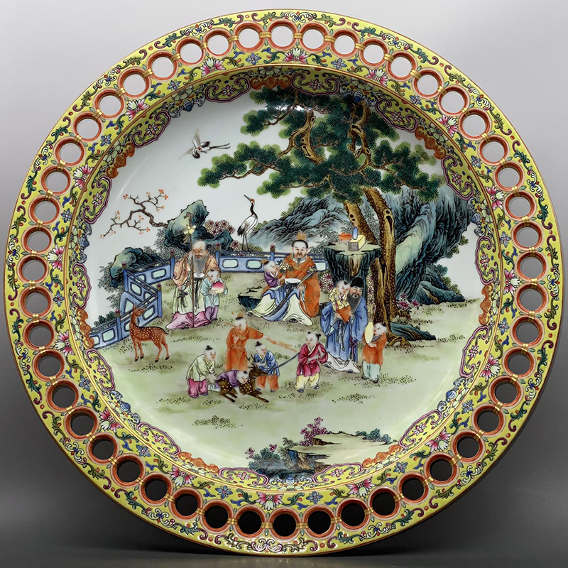 Antique Qing Qianlong Dynasty Ceramic Yellow Ground Heavy Famille Rose Porcelain Vase for Collection