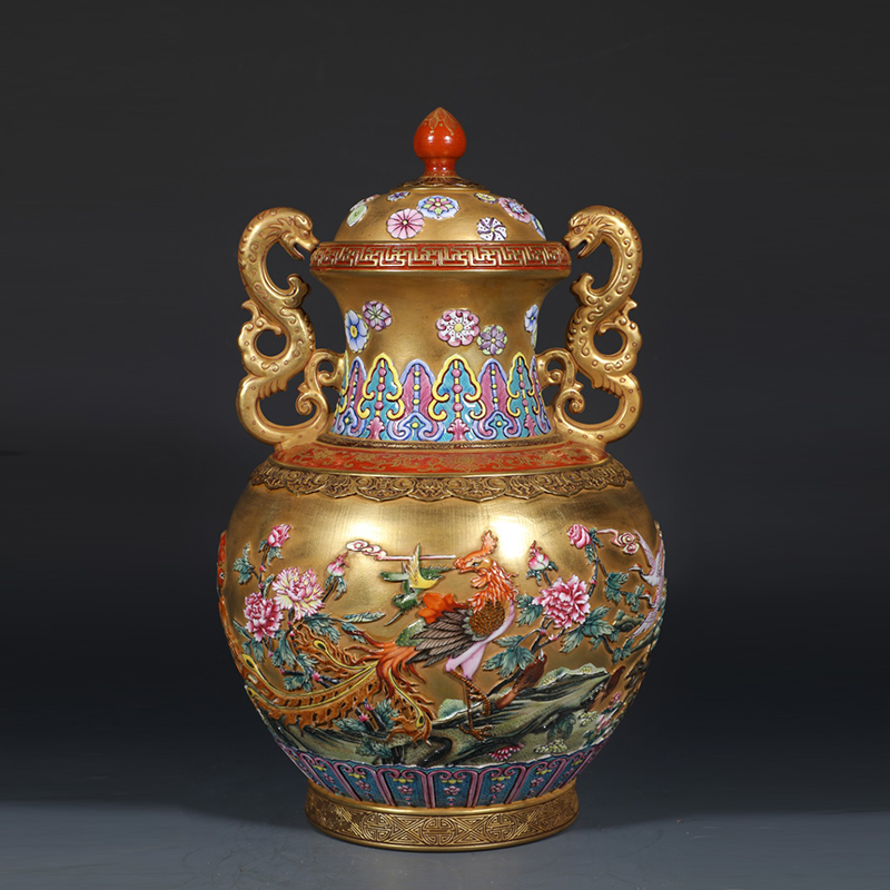 Antique Qing Qianlong Dynasty Ceramic Yellow Ground Heavy Famille Rose Porcelain Vase for Collection