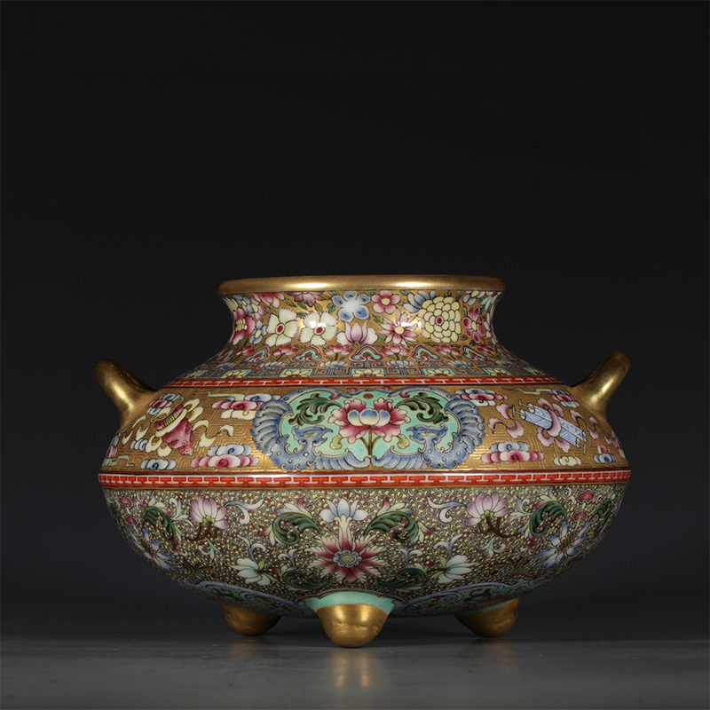 Antique Qing Qianlong Dynasty Ceramic Yellow Ground Heavy Famille Rose Porcelain Vase for Collection