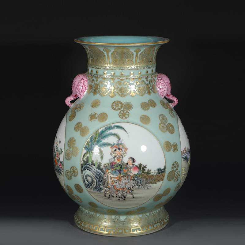 Antique Qing Qianlong Dynasty Ceramic Yellow Ground Heavy Famille Rose Porcelain Vase for Collection