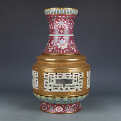 Antique Qing Qianlong Dynasty Ceramic Yellow Ground Heavy Famille Rose Porcelain Vase for Collection