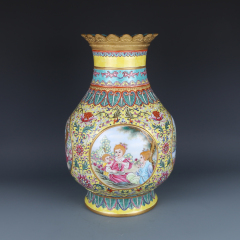 Antique Qing Qianlong Dynasty Ceramic Yellow Ground Heavy Famille Rose Porcelain Vase for Collection
