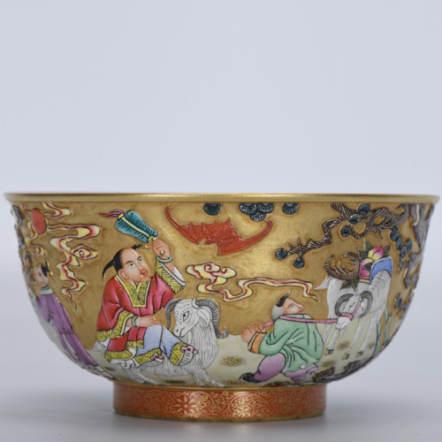 Antique Qing Qianlong Dynasty Ceramic Yellow Ground Heavy Famille Rose Porcelain Vase for Collection