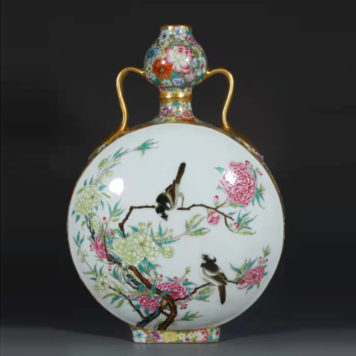 Antique Qing Qianlong Dynasty Ceramic Yellow Ground Heavy Famille Rose Porcelain Vase for Collection