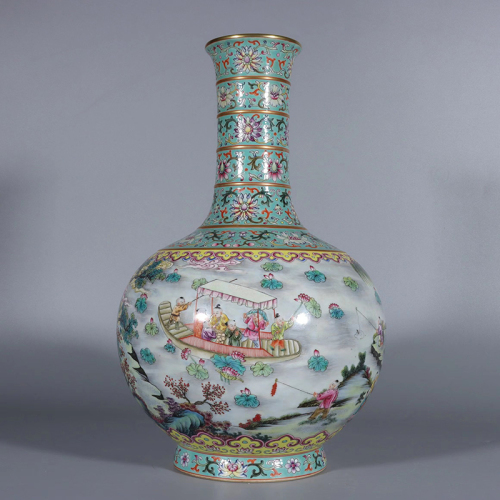 Antique Qing Qianlong Dynasty Ceramic Yellow Ground Heavy Famille Rose Porcelain Vase for Collection
