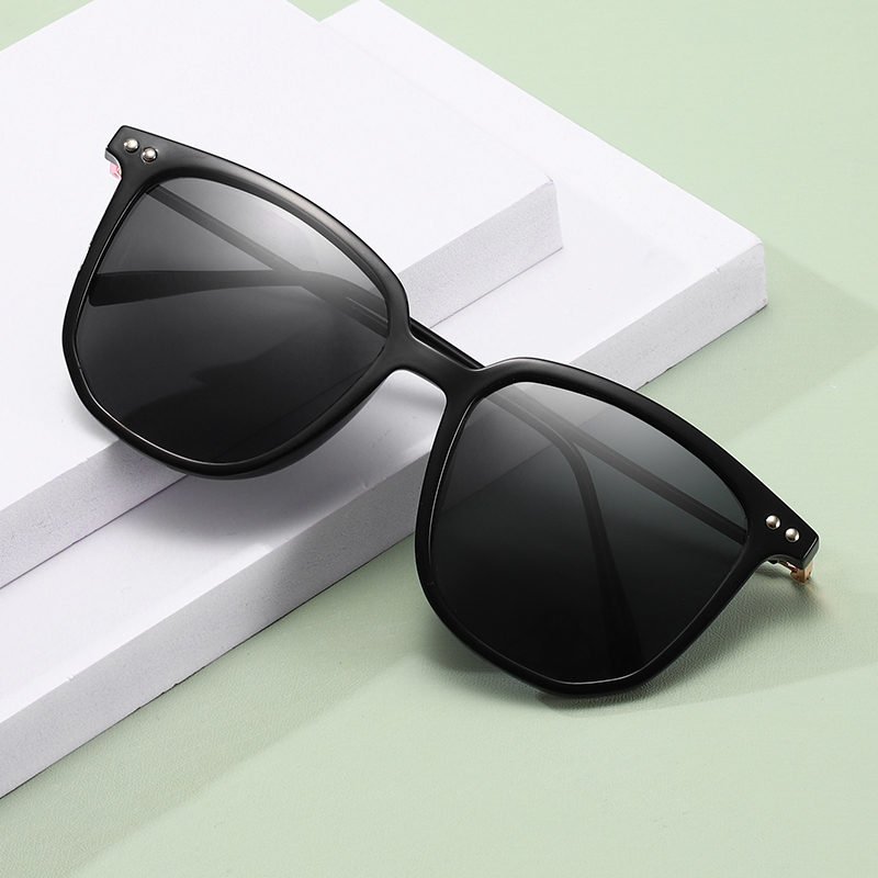 Hot selling new arrival TR90 metal custom logo driving eyeglasses sunglasses wholesale women