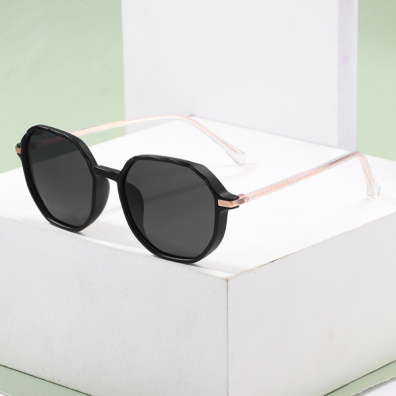 Newest products TR90 classic retro steampunk women glasses round decoration polarized sunglasses