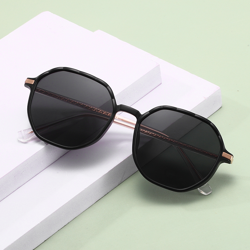 Newest products TR90 classic retro steampunk women glasses round decoration polarized sunglasses