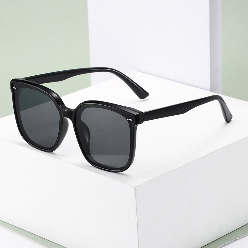 High quality wholesale retro classic TR90 polarized square sunglasses women men