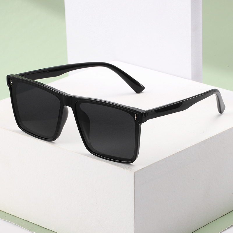 2022 Trendy unisex black eyeglasses UV400 riding driving sunglasses women outdoor