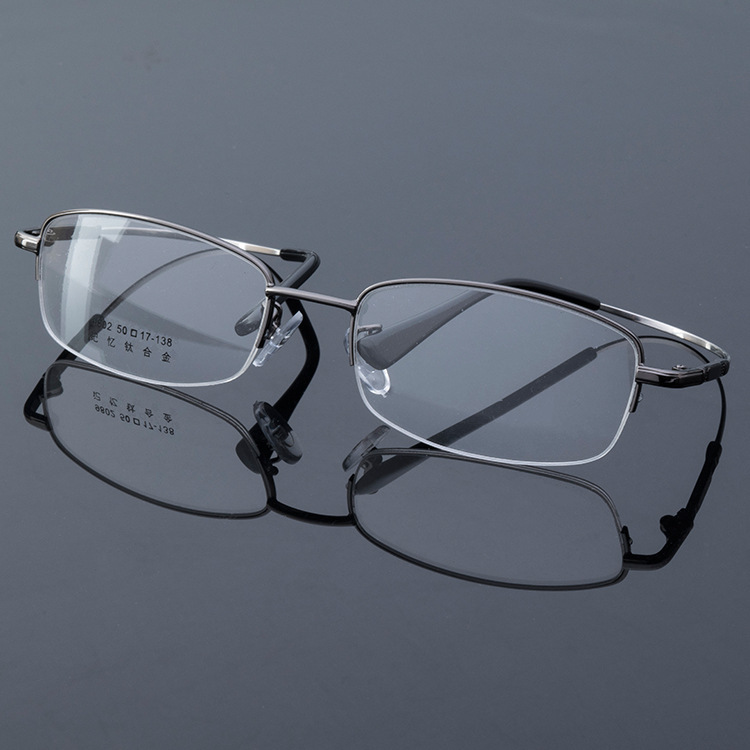 Fashion new style ultralight classic eyeglasses frames metal optical glasses for women men