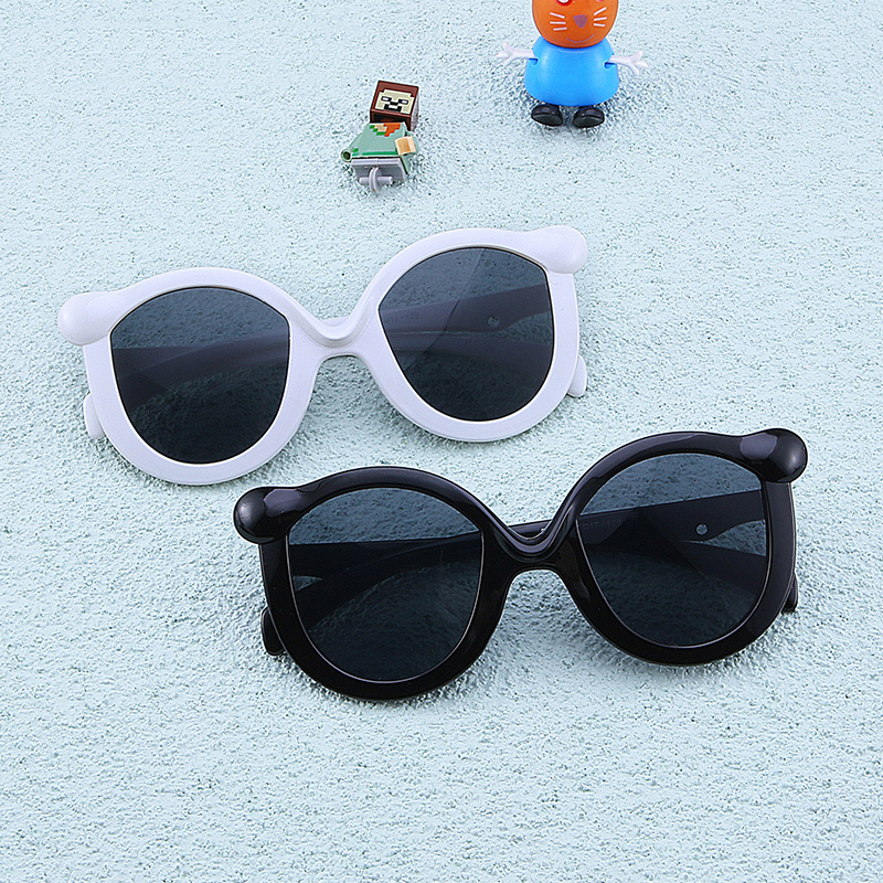 Children's sunglasses Boys and girls personality playful cat eye UV protective sunglasses Fashion wear glasses