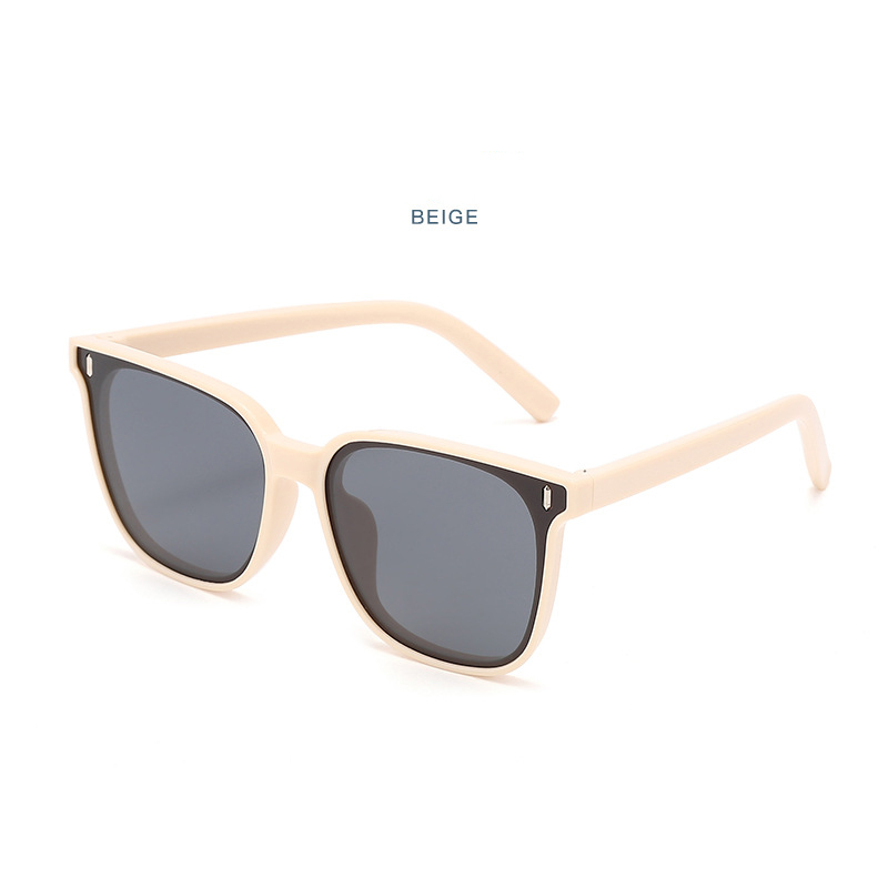 New cut edge sunglasses female net red street stall sunglasses UV protection ladies sunglasses wholesale