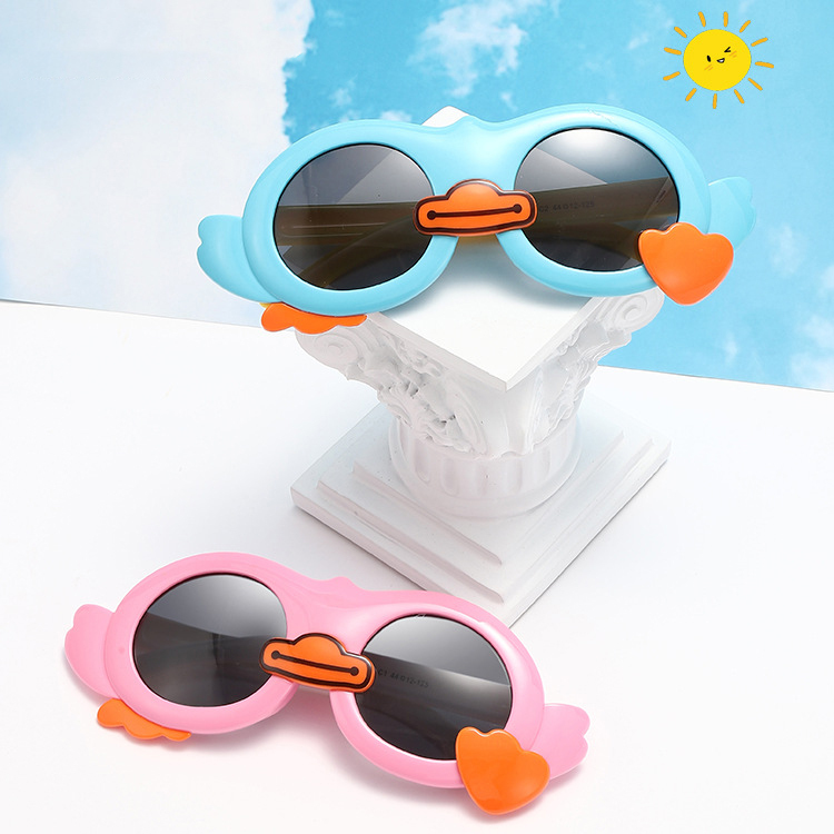 New cut edge sunglasses female net red street stall sunglasses UV protection ladies sunglasses wholesale