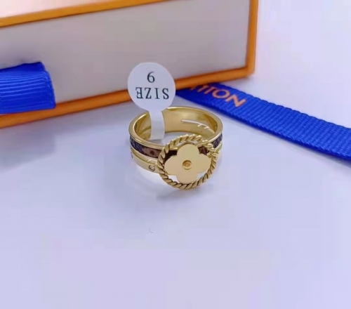 LUR032