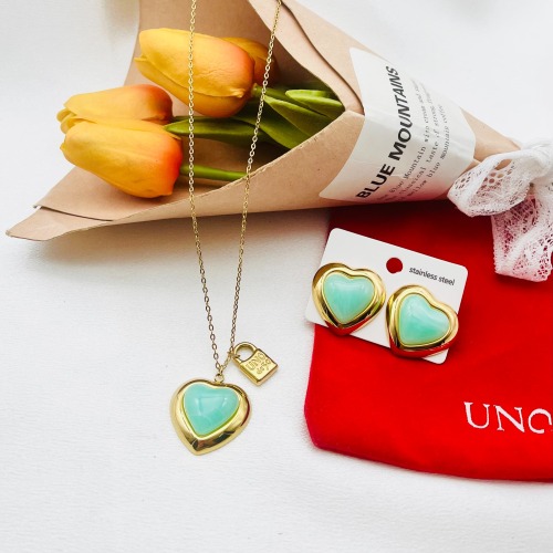 UNS569D