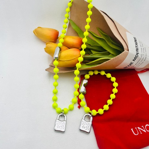 UNS595F