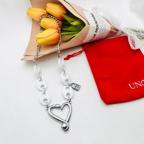 UNN590F