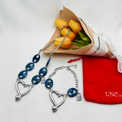 UNS591D