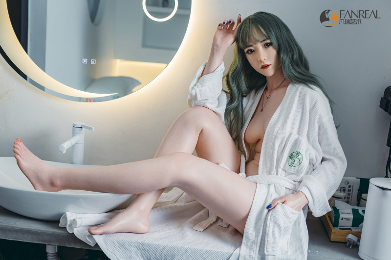 FANREAL 158cm(5ft2) B-Cup Silicone Sex Doll qian