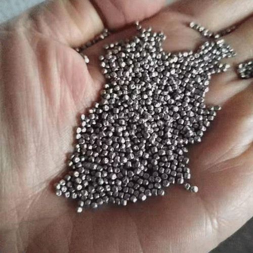 The characteristics of the steel sand production process mainly include the following steps