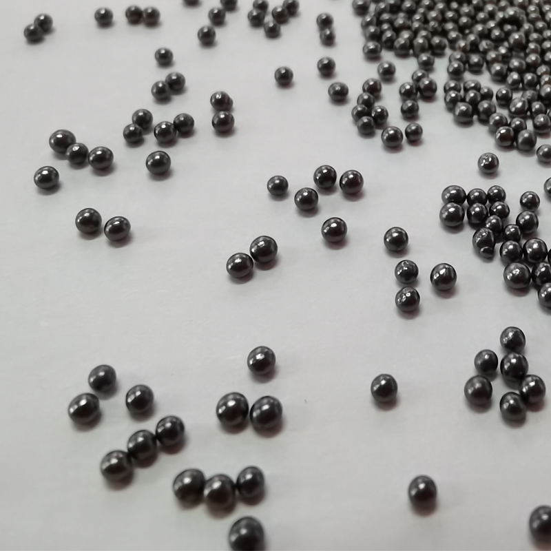 What size of steel shot is used for cleaning and rust removal of casting surfaces?