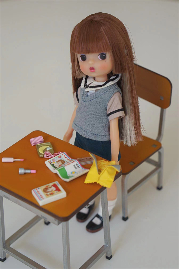 Eggydoll STOCK limited student pvcdol 1/6