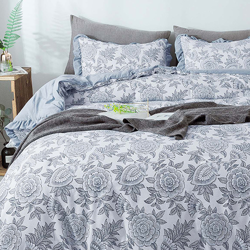 Delight Trim Bordering Design Quilted Comforter Set 22KC0006