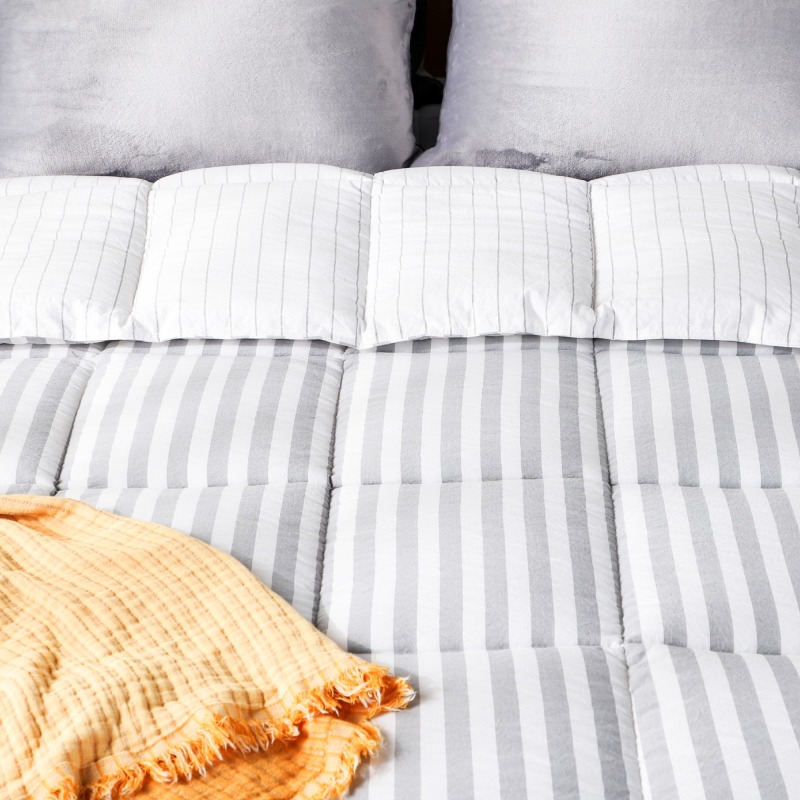 Yarn-dyed Wide Stripe Comforter