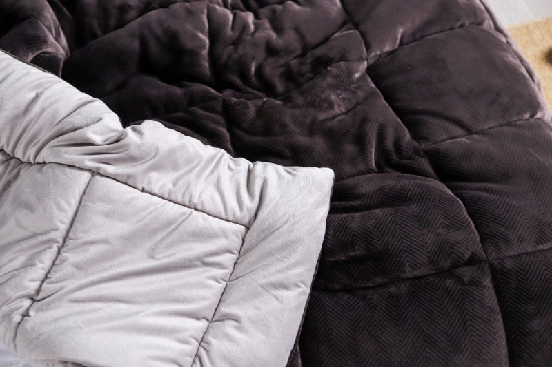 Delighthome Nostalgic Dark Brown Comforter Sets 22KC0021