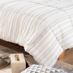 clipped jacquard comforter