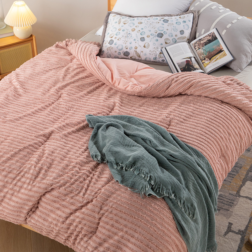 Delight Home clipped jacquard comforter