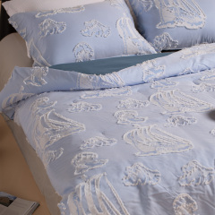 Delight Home clipped jacquard comforter