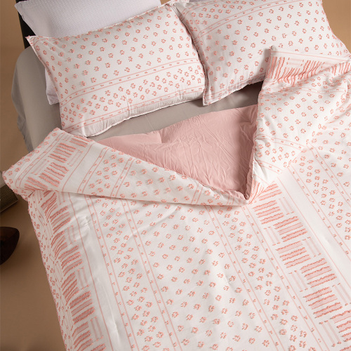 Delight Home clipped jacquard comforter set