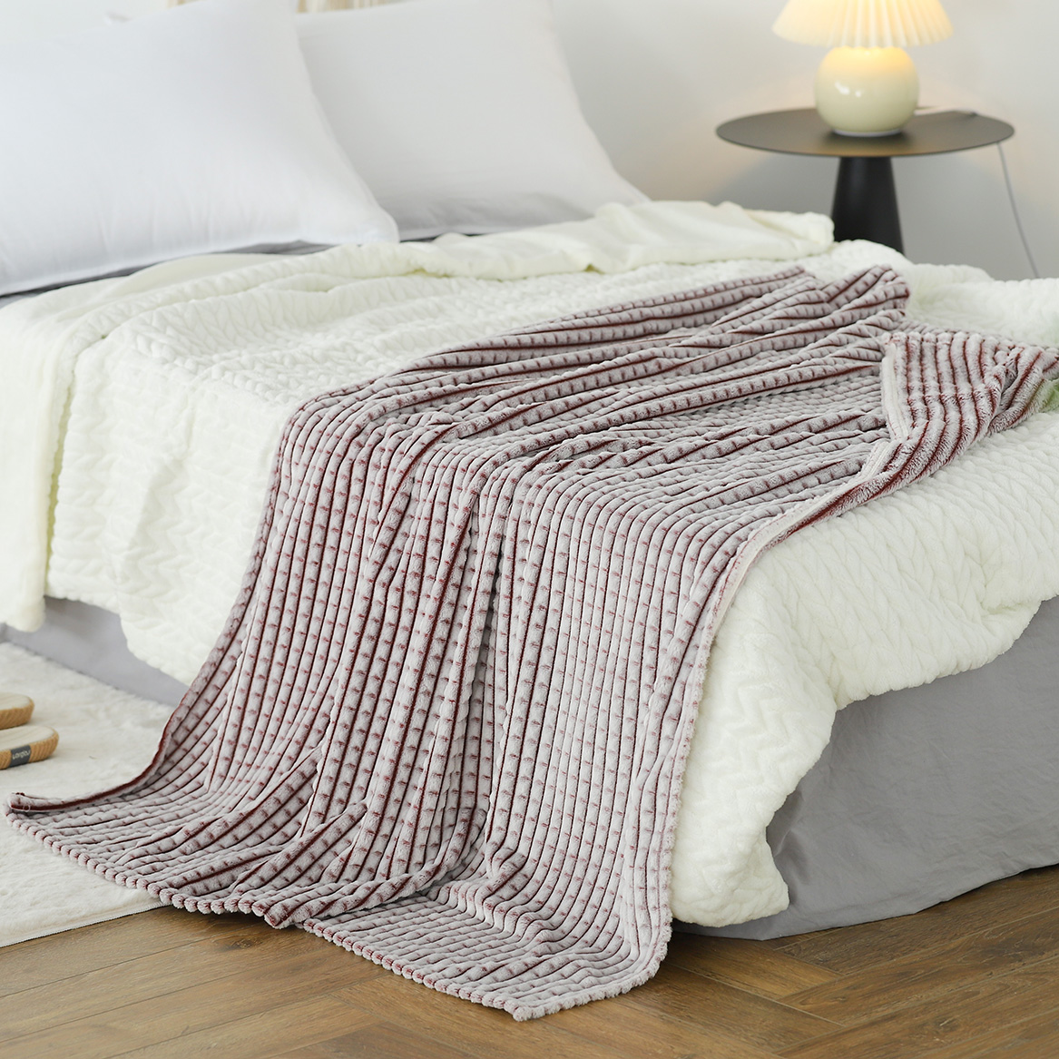 Delight Home throw