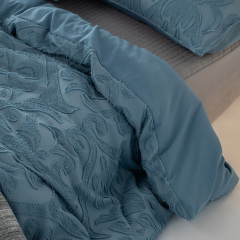 Delight Home clipped jacquard comforter