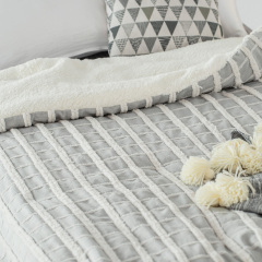 Delight Home clipped jacquard comforter