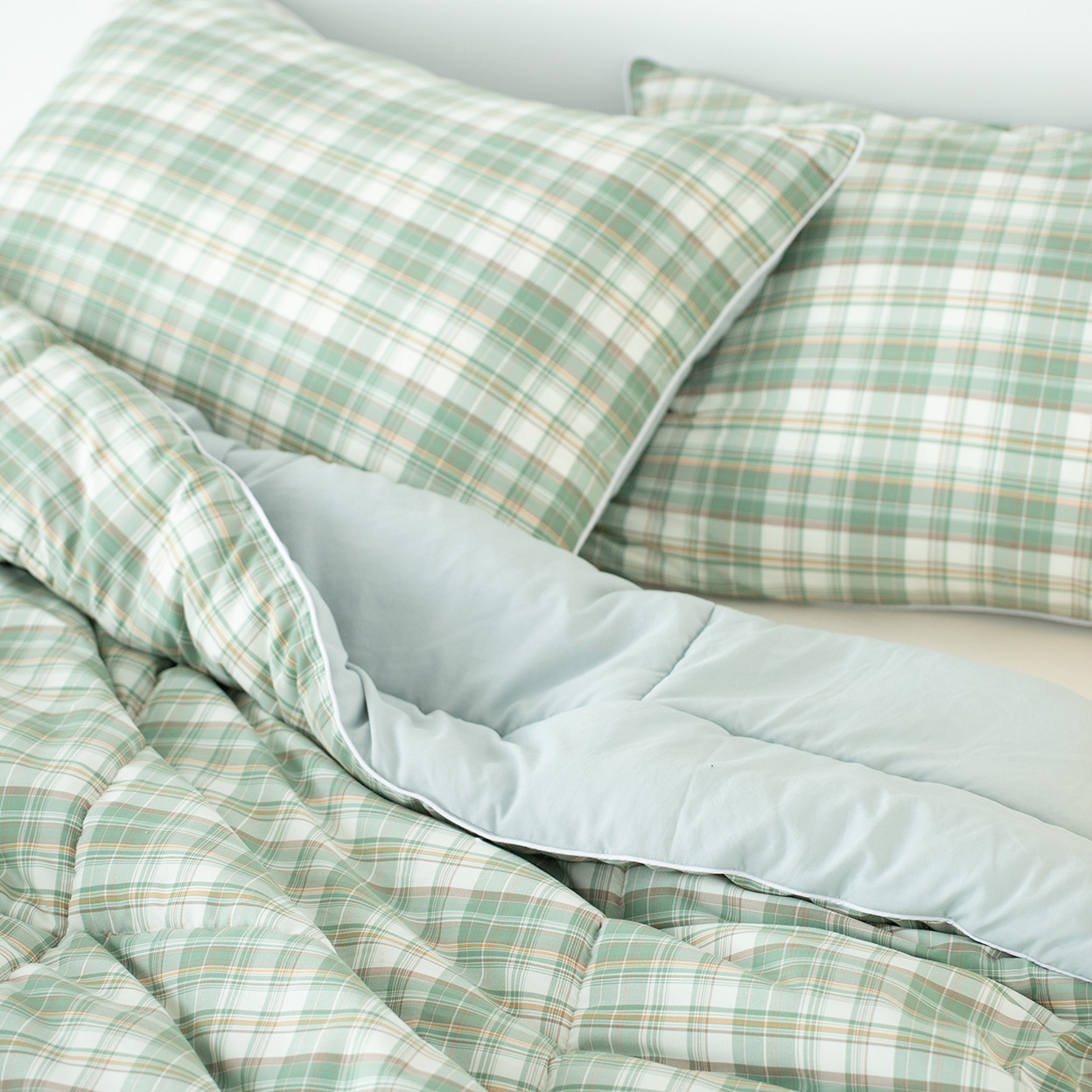 Delight Home comforter