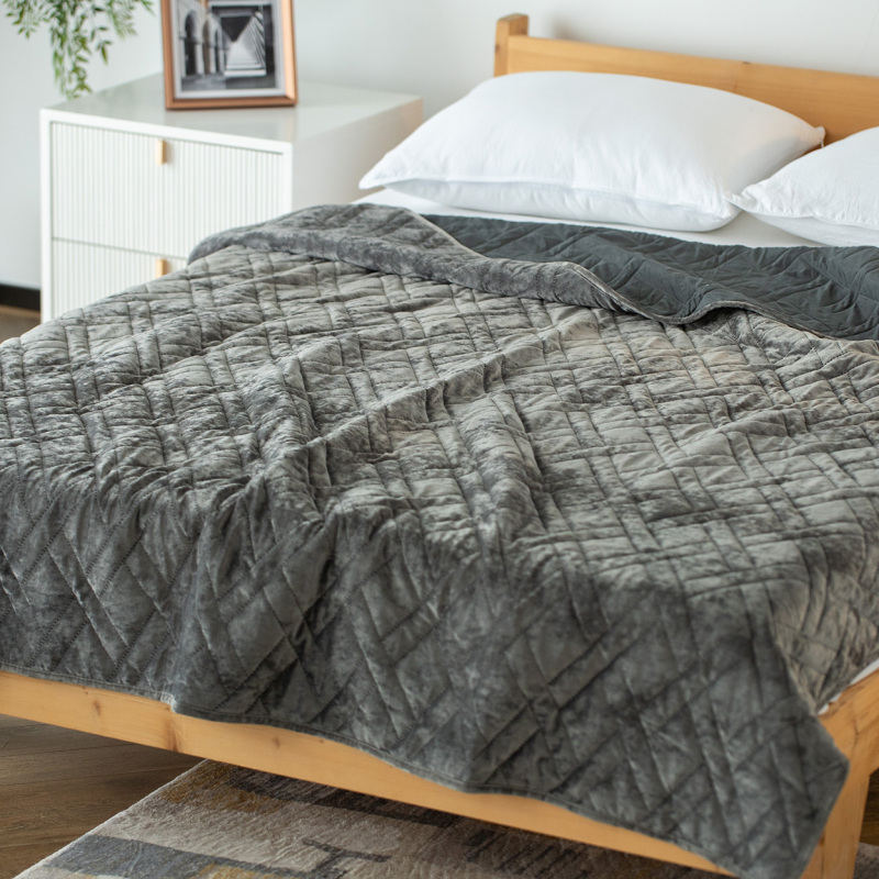 Delight Home ultrasonic embossed velvet quilt