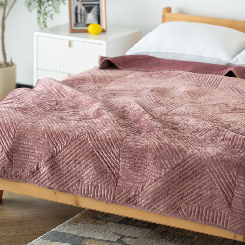 Delight Home ultrasonic embossed velvet quilt