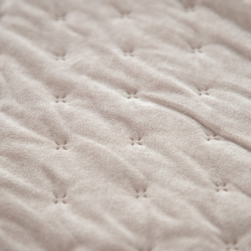 Delight Home ultrasonic embossed velvet quilt