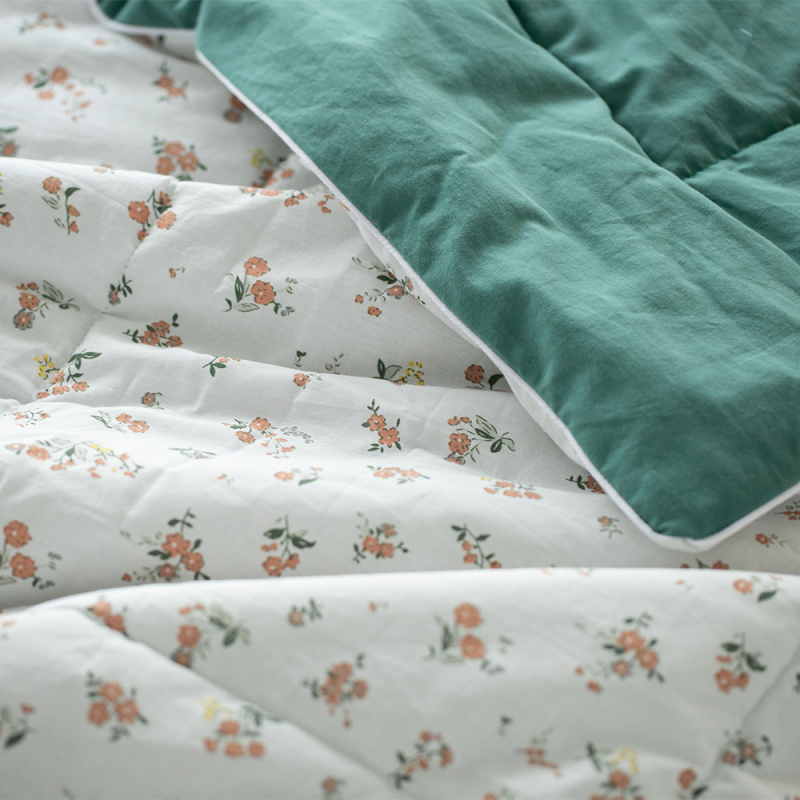 Delight Home cotton print quilt
