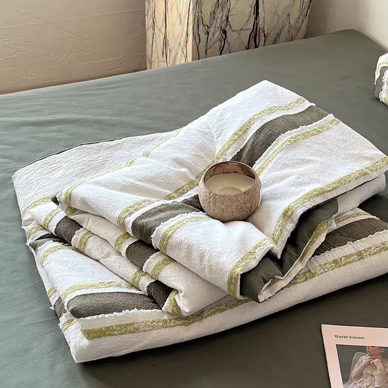Delight Home cotton quilt set