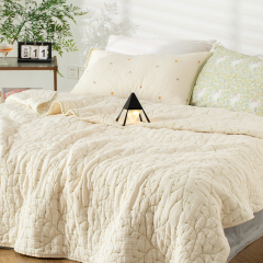 Delight Home cotton quilt